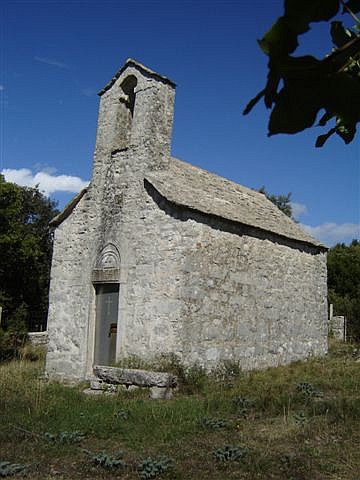 Kostel sv. Jiří   Foto: J. Zich